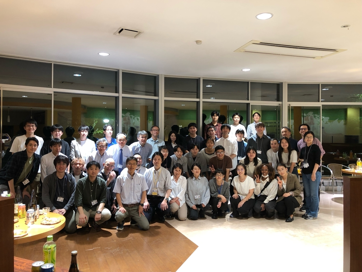 懇親会の集合写真